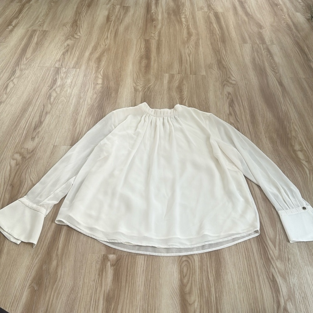 H&M off white top size small